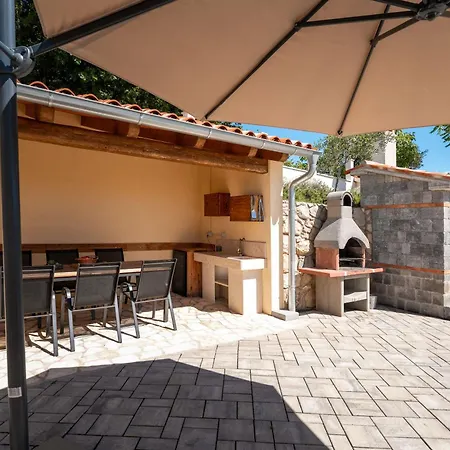 Vito An Peaceful Escape Near Historic Town Vikendica Labin (Istria)