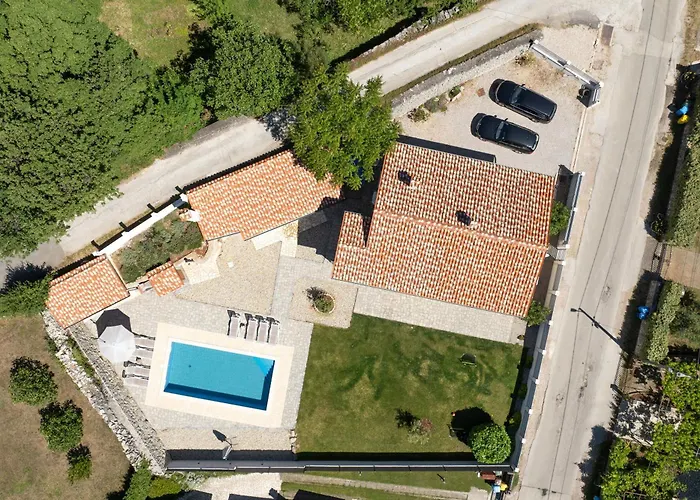 Vikendica Vito An Peaceful Escape Near Historic Town Labin (Istria)