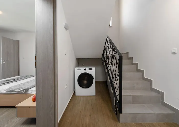 Vito An Peaceful Escape Near Historic Town Vikendica Labin (Istria)