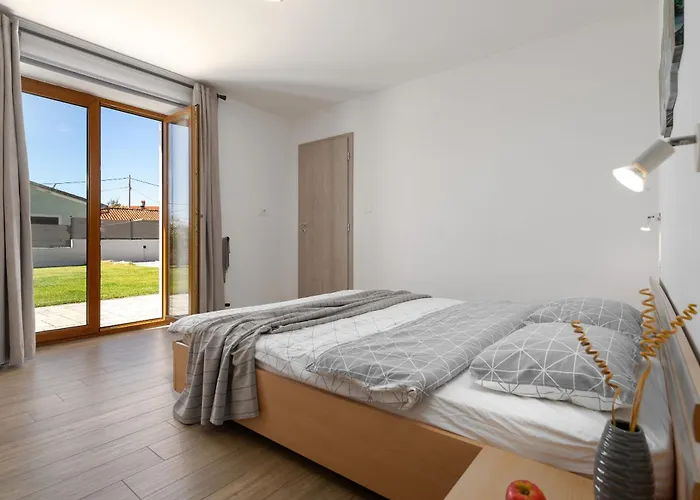 Vito An Peaceful Escape Near Historic Town *